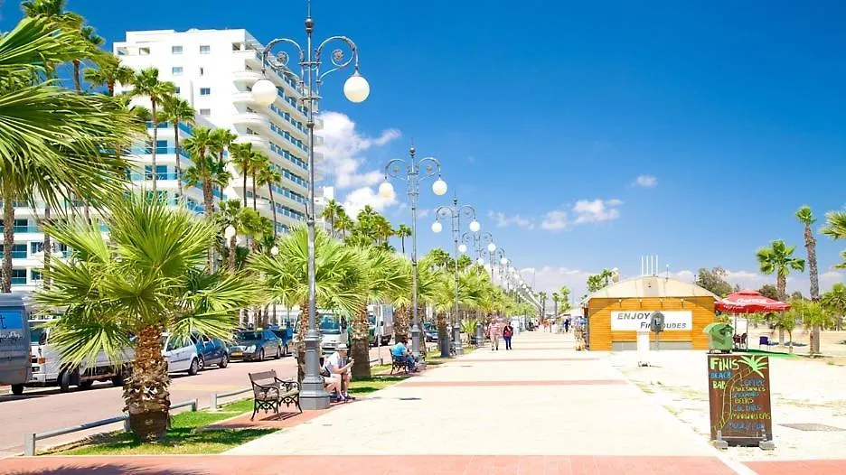1A Beach & Business Apartment In The City Center! Larnaca