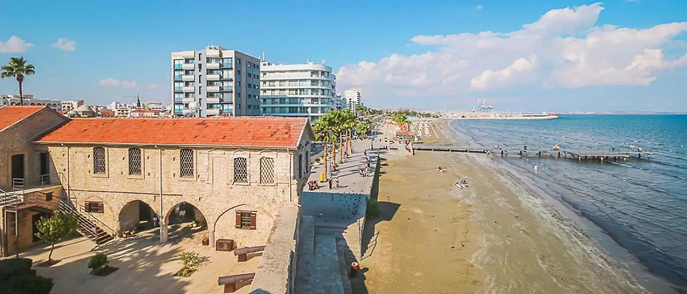 1A Beach & Business Apartment In The City Center! Larnaca 0*,  Cypr