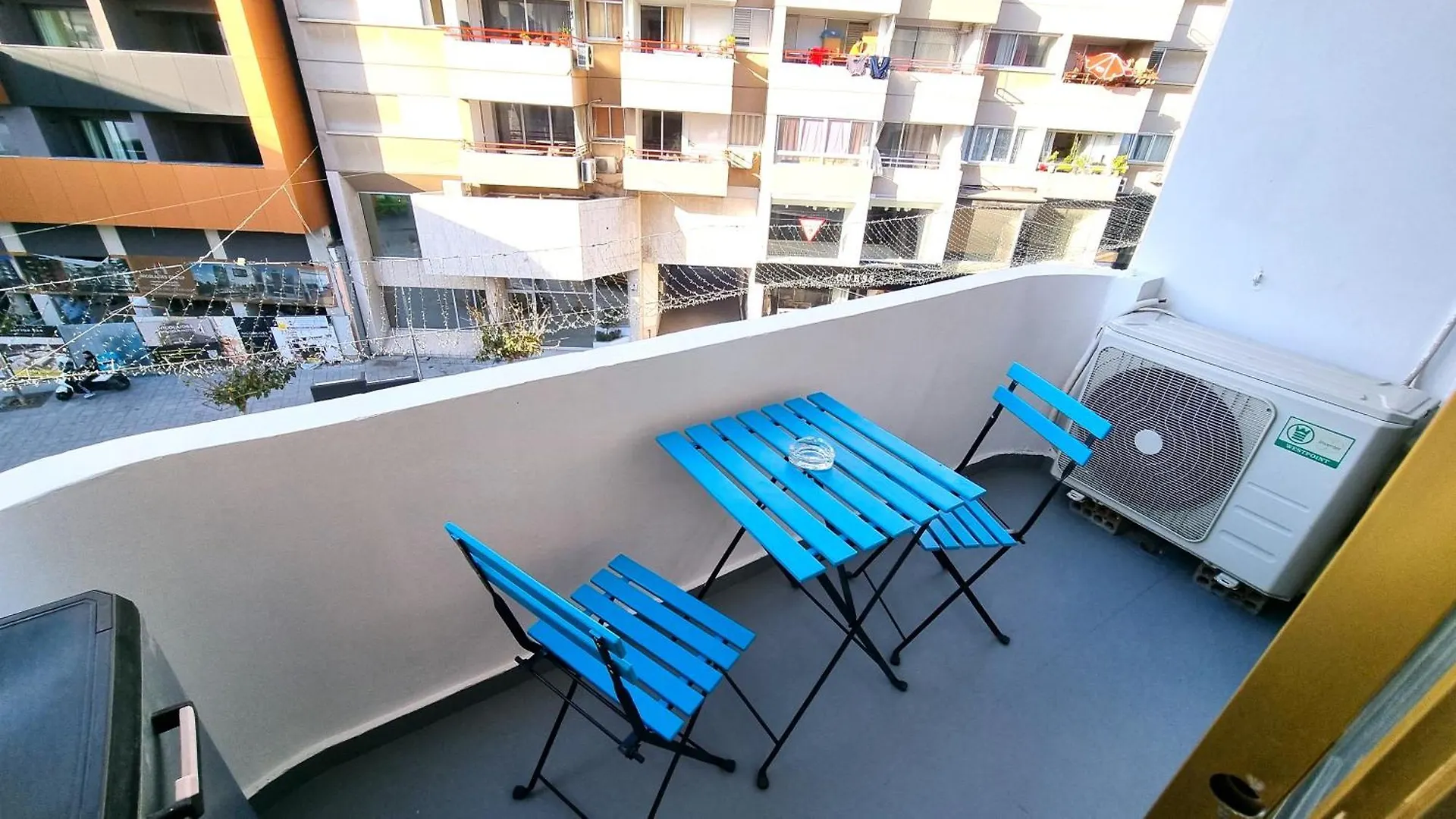 Kontakt z 1A Beach & Business Apartment In The City Center!